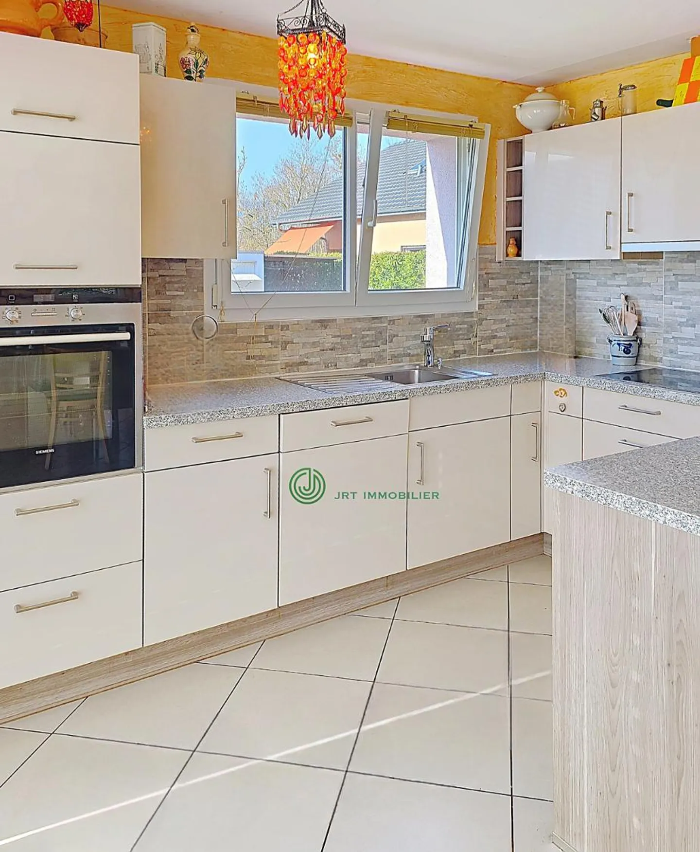 Cheyres (DE) - Maison 5,5 pièces - Quartier résidentiel - 300 mètres du lac - Photo 5 sur 11