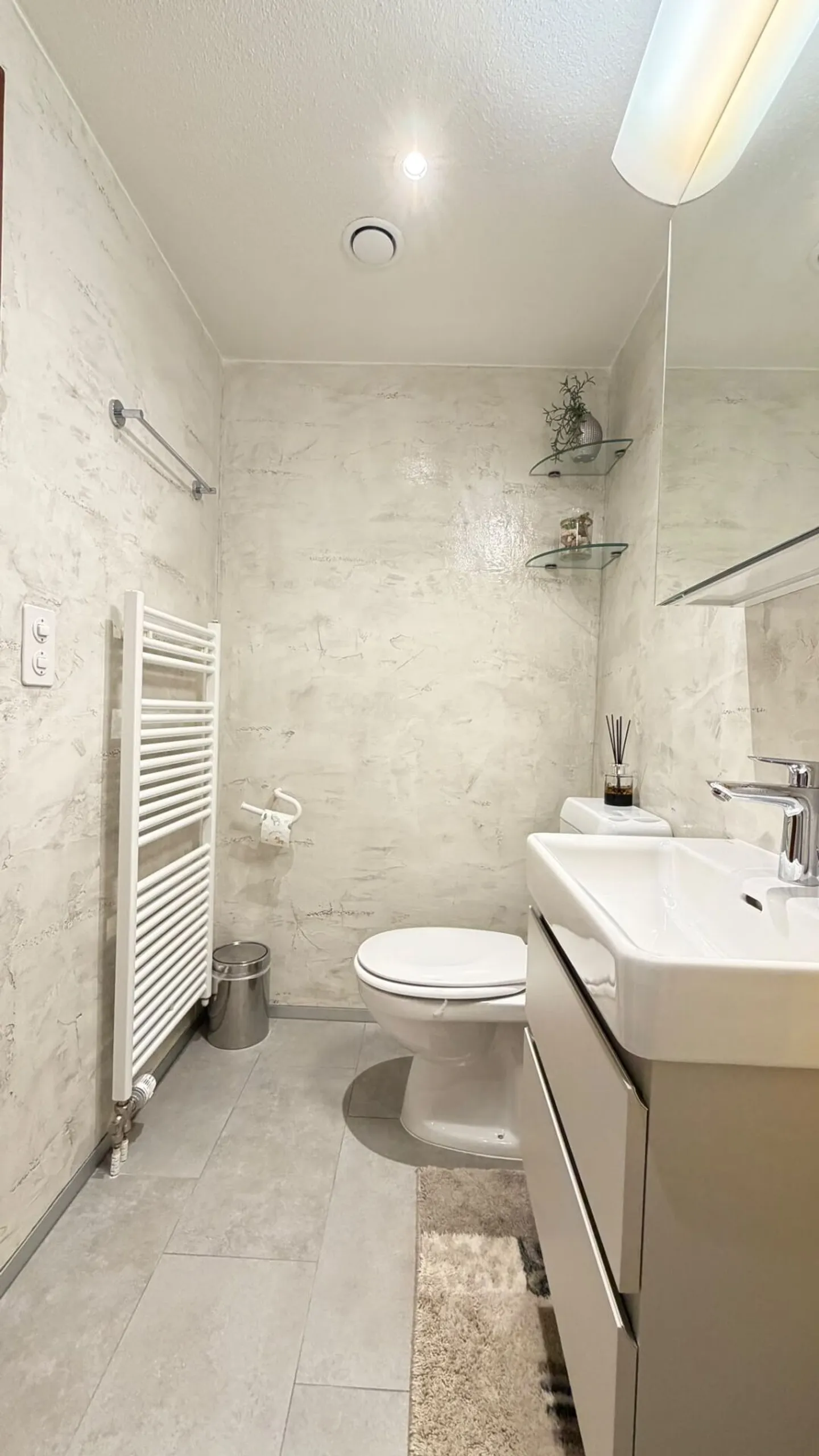 4.5-Room Apartment, Terrace, 2 Bathrooms, Garage Box, Sauna, Fitness & Party Room - Photo 5 of 28