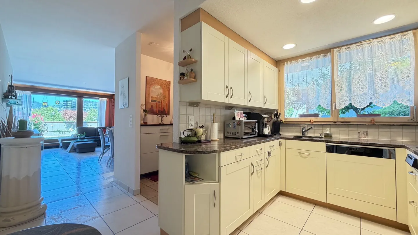 4.5-Room Apartment, Terrace, 2 Bathrooms, Garage Box, Sauna, Fitness & Party Room - Photo 9 of 28