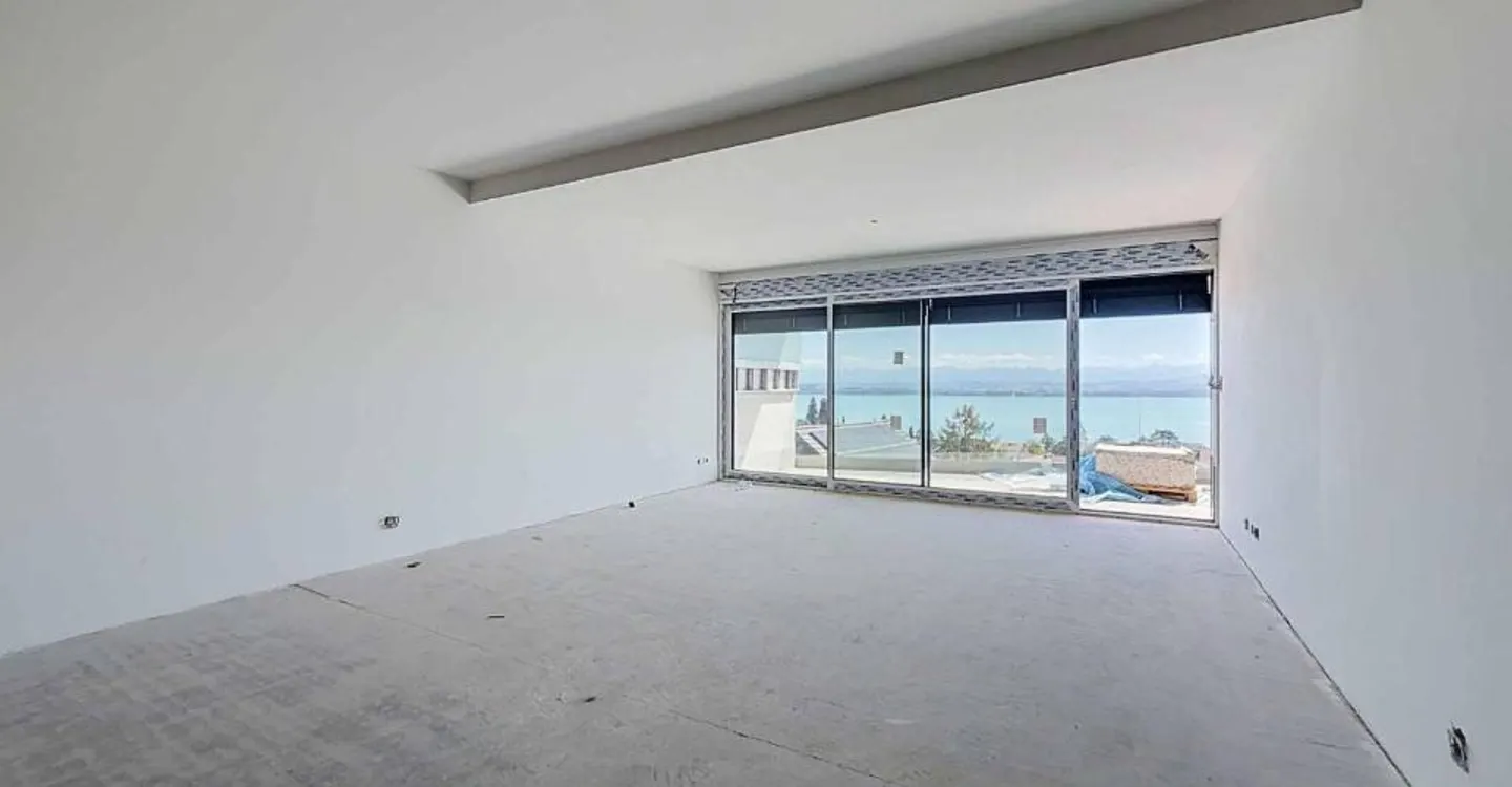 Appartement neuf de 3,5 pièces avec terrasse et vue panoramique - Photo 4 of 12