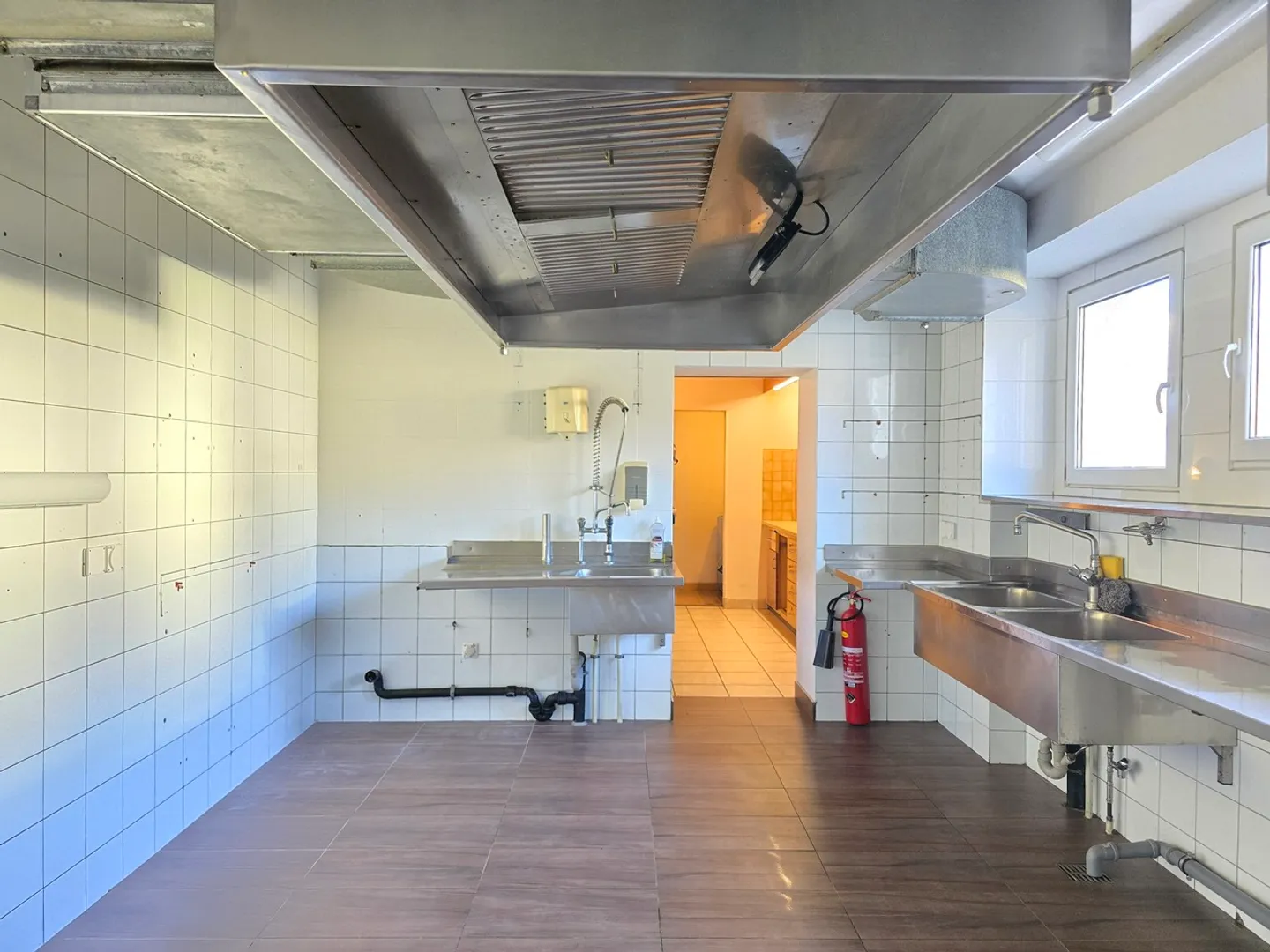 Gewerbefläche zu Vermieten - Foto 9 von 13