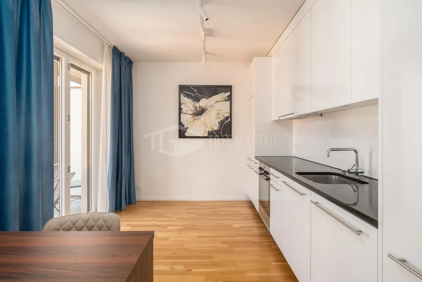 ELEGANTE 2.5 ZIMMER IM HERZEN VON LUGANO - Foto 7 von 9