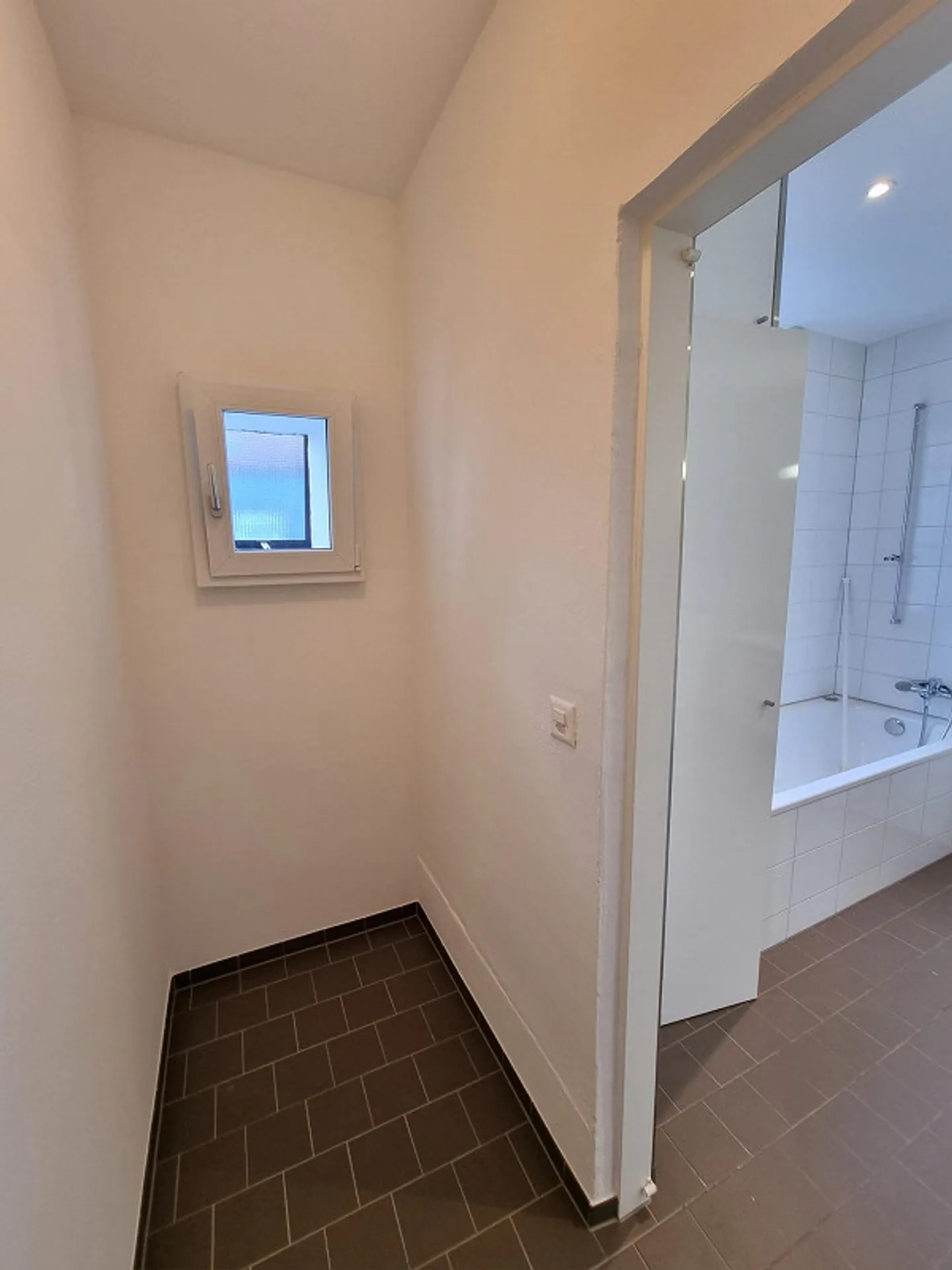 Looking for a new tenant: Charming old apartment in the heart of Lorraine - Photo 7 of 8