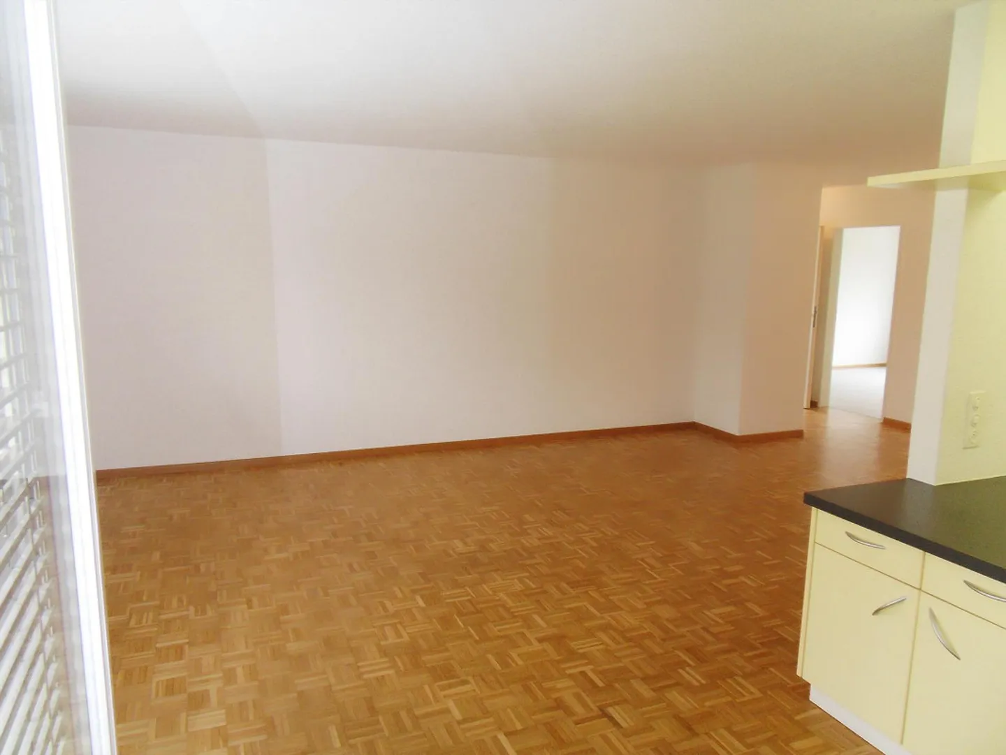 Appartement lumineux et convivial de 3,5 pièces avec vue sur la verdure à Villnachern ! - Photo 4 sur 6