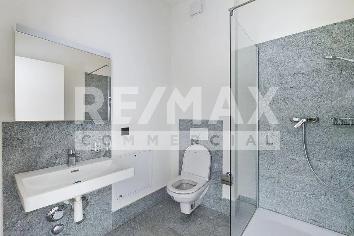 Interessantes Renditeobjekt mit 14 Wohneinheiten - Foto 8 di 13