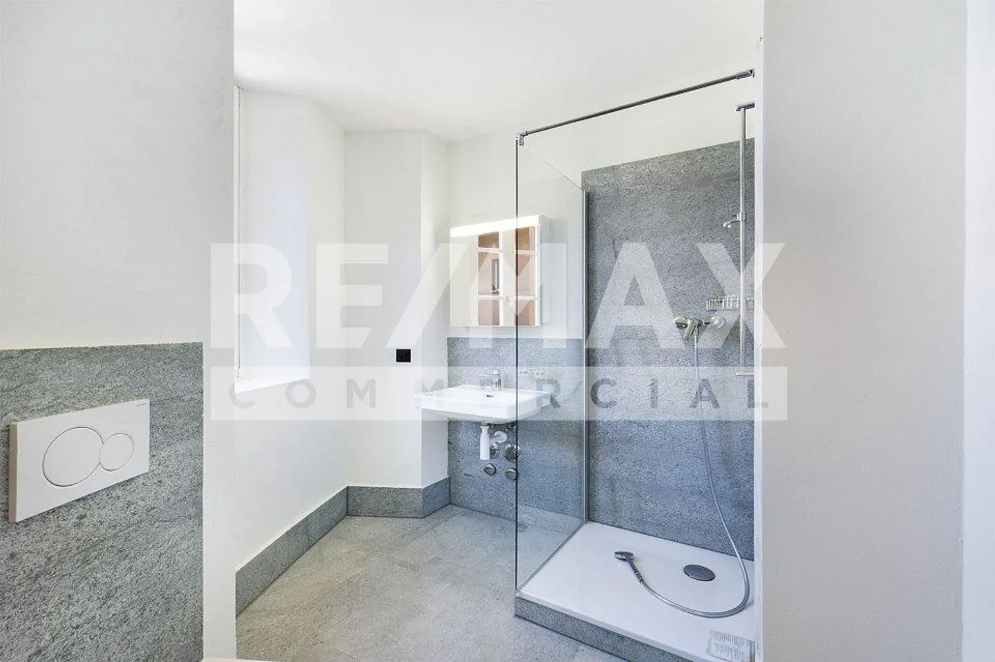 Interessantes Renditeobjekt mit 14 Wohneinheiten - Foto 12 di 13