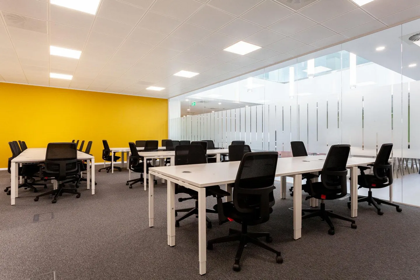 Espace de bureau privé pour 15 à Regus Main Station - Photo 1 sur 8