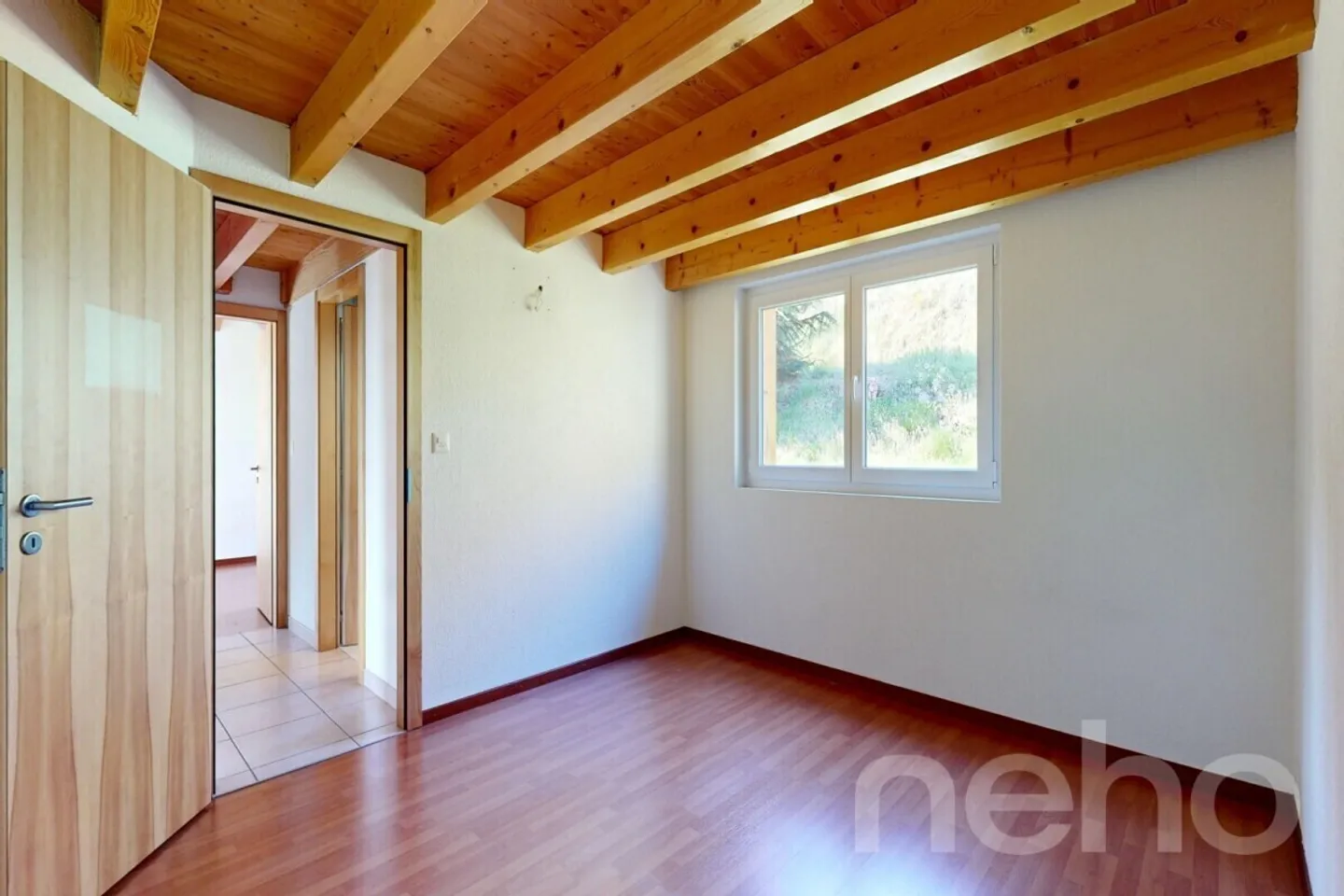 House with stunning valley view - Photo 7 of 12