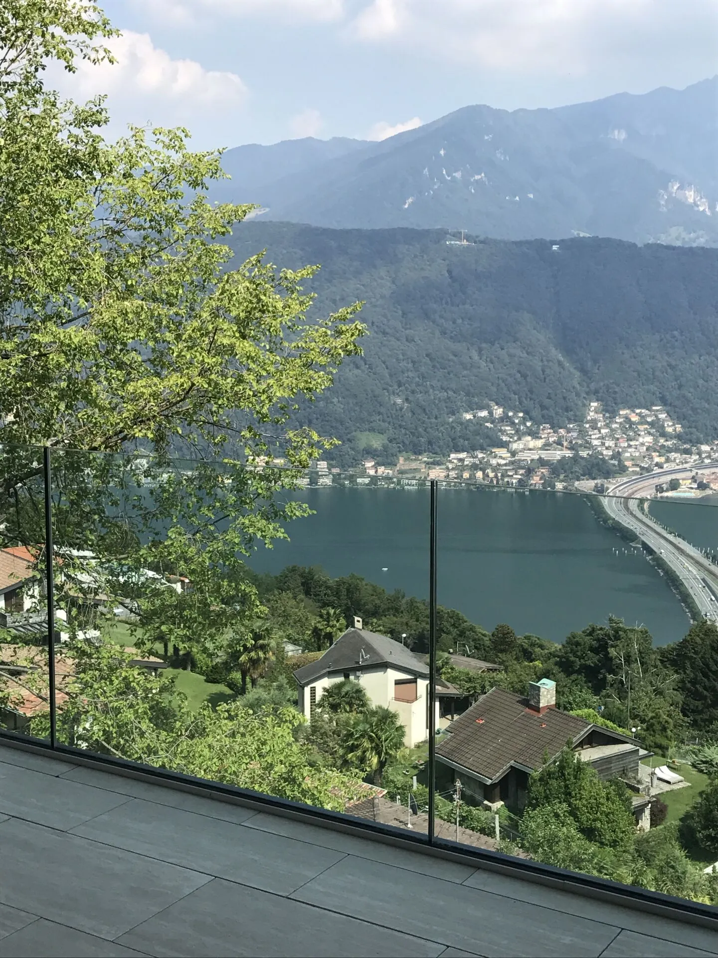 APPARTAMENTO 3.5 LOCALI CON VISTA LAGO IMPRENDIBILE - Foto 5 di 30