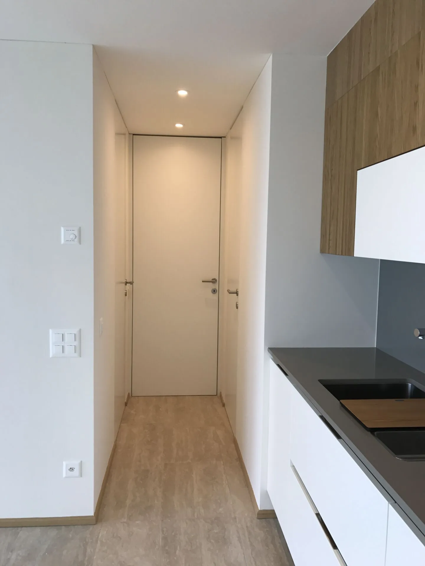 APPARTAMENTO 3.5 LOCALI CON VISTA LAGO IMPRENDIBILE - Foto 10 di 30