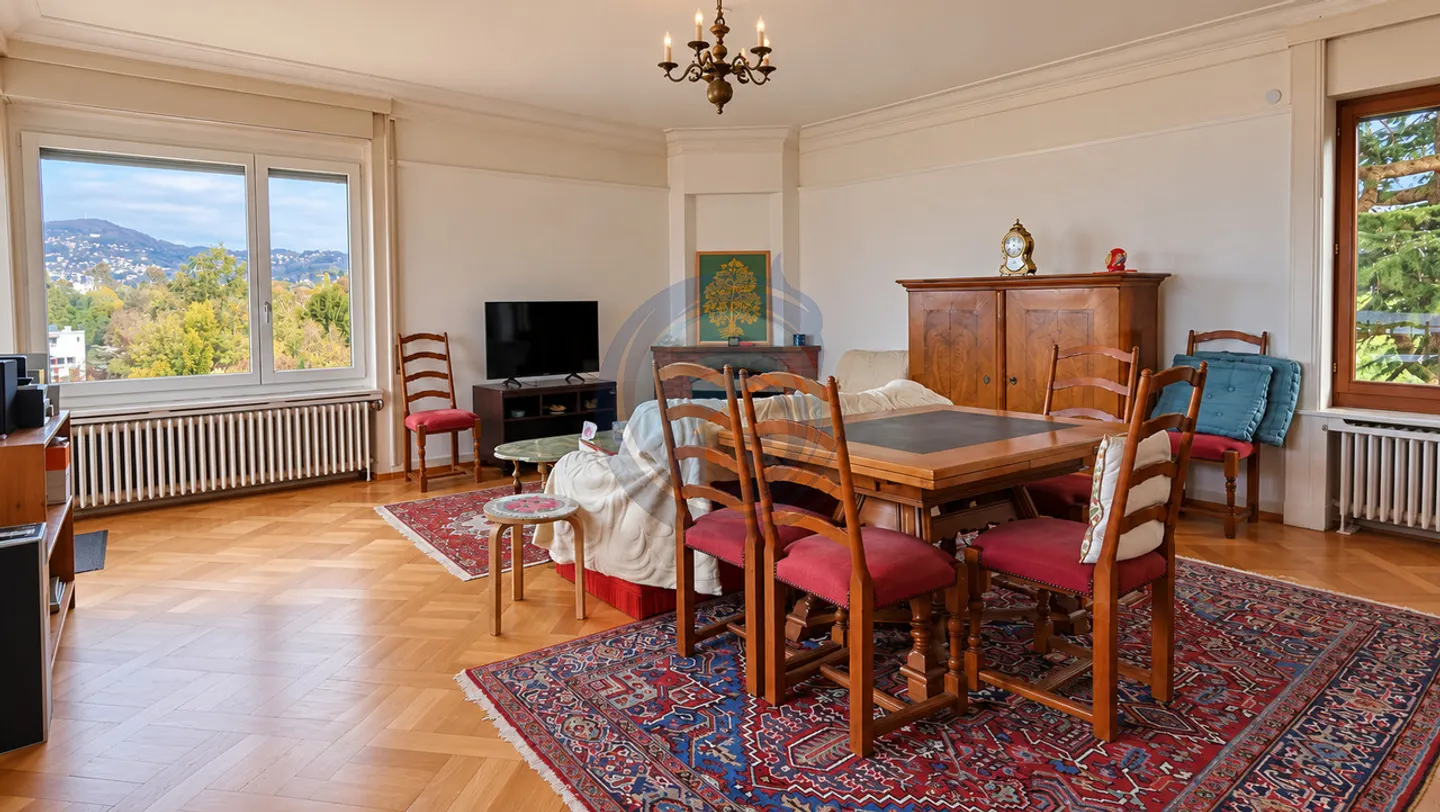 Spacious 4.5 Room Apartment - Photo 2 of 18