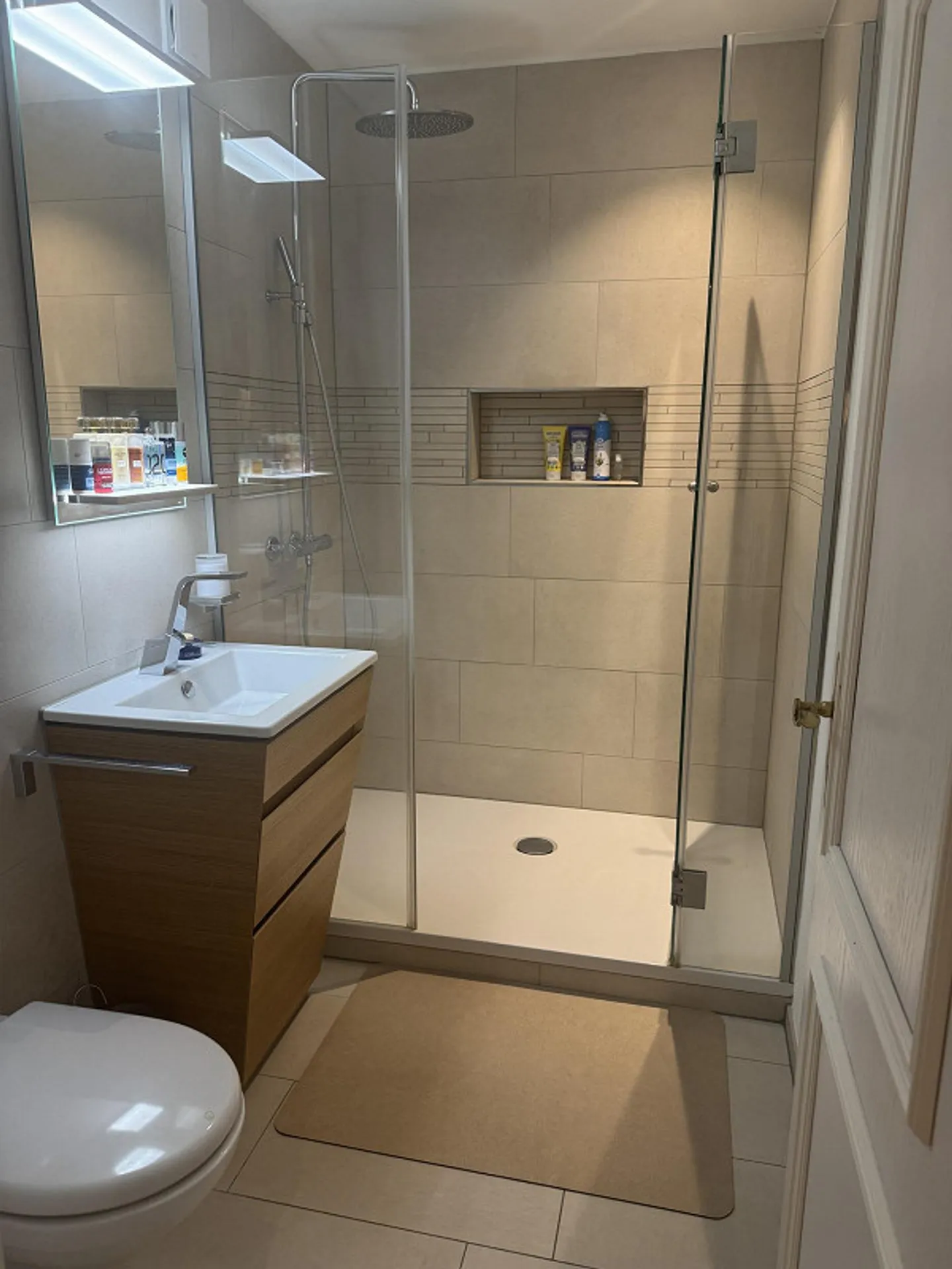 3.5 Room Apartment on the 5th Floor including Parking Space - Photo 1 of 7