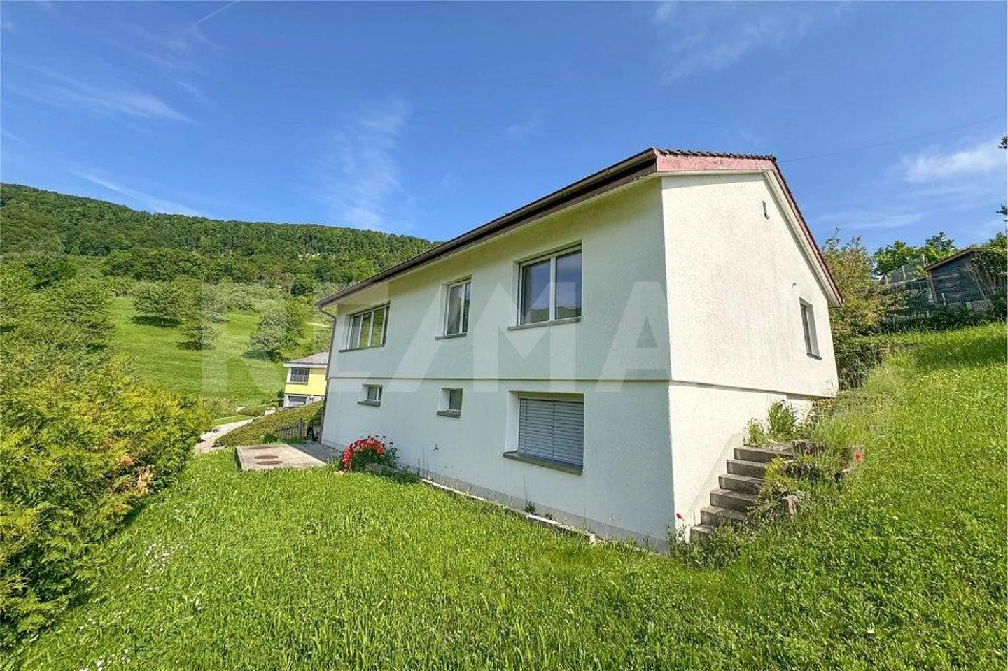 Freistehendes 5.5-Zimmer-Einfamilienhaus - Foto 2 von 10