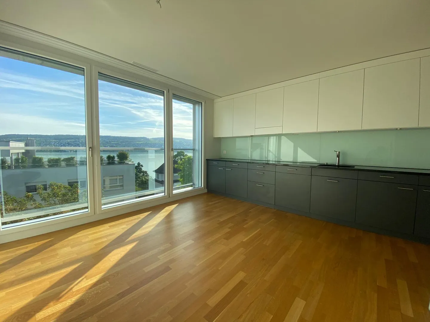 Modernes Apartment in Thalwil - Foto 3 von 9