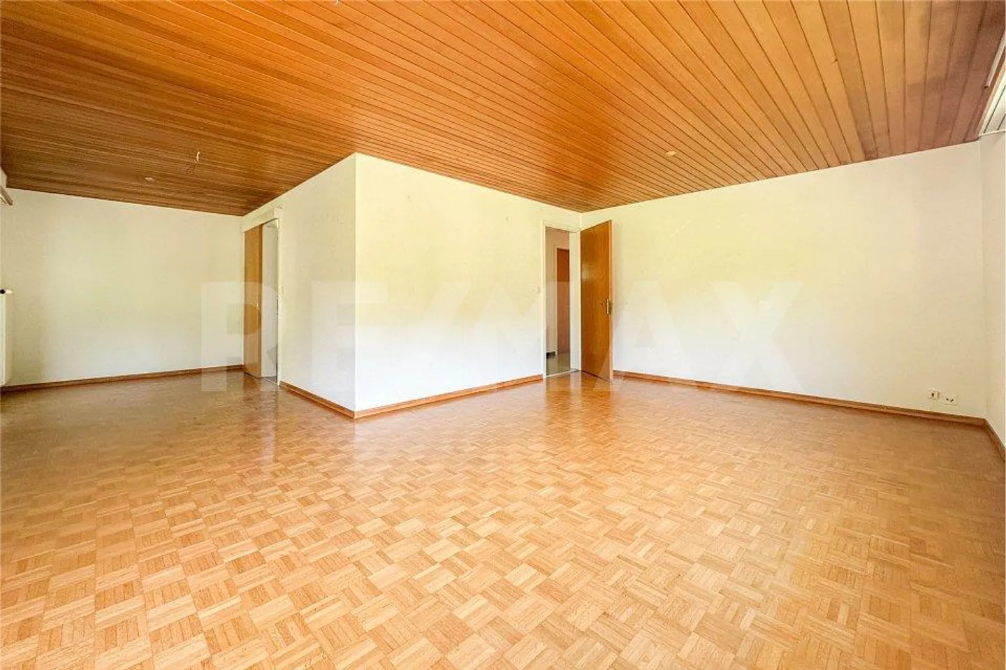 Freistehendes 5.5-Zimmer-Einfamilienhaus - Foto 4 von 10