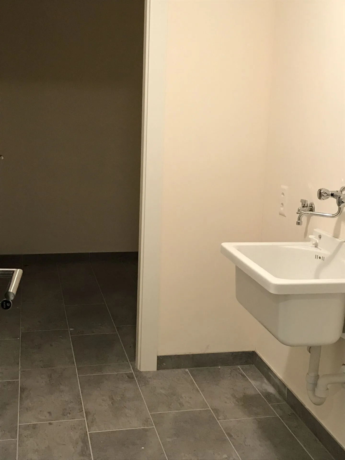 APPARTAMENTO 3.5 LOCALI CON VISTA LAGO IMPRENDIBILE - Foto 30 di 30