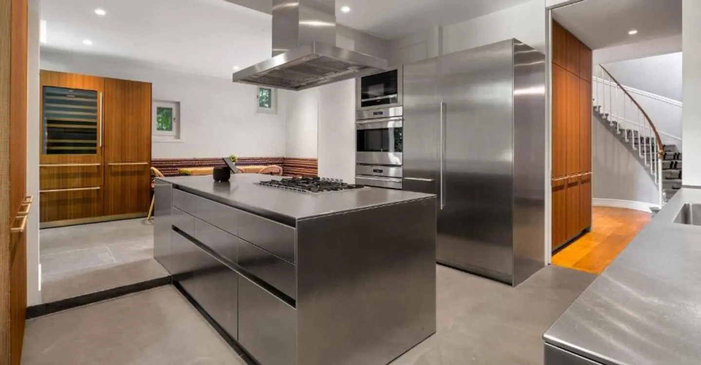 Exceptional property just steps from Lake Geneva - Photo 5 of 11