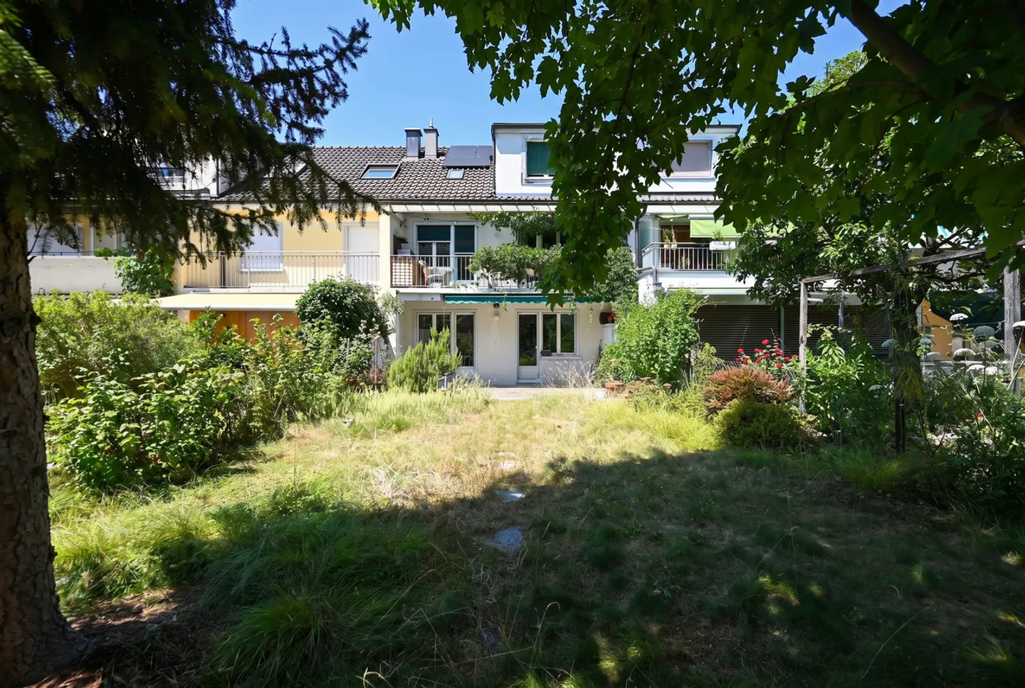 UNIQUE OPPORTUNITY - RARITY IN THE HIRZBRUNNEN DISTRICT - Photo 3 of 8