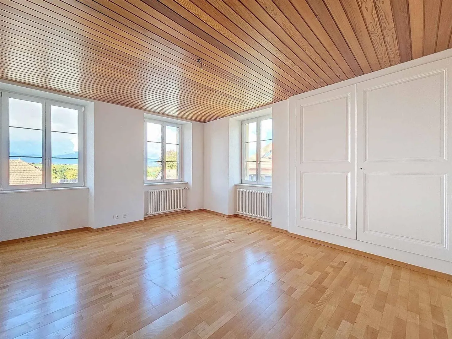 6.5 Room House - Photo 9 of 13