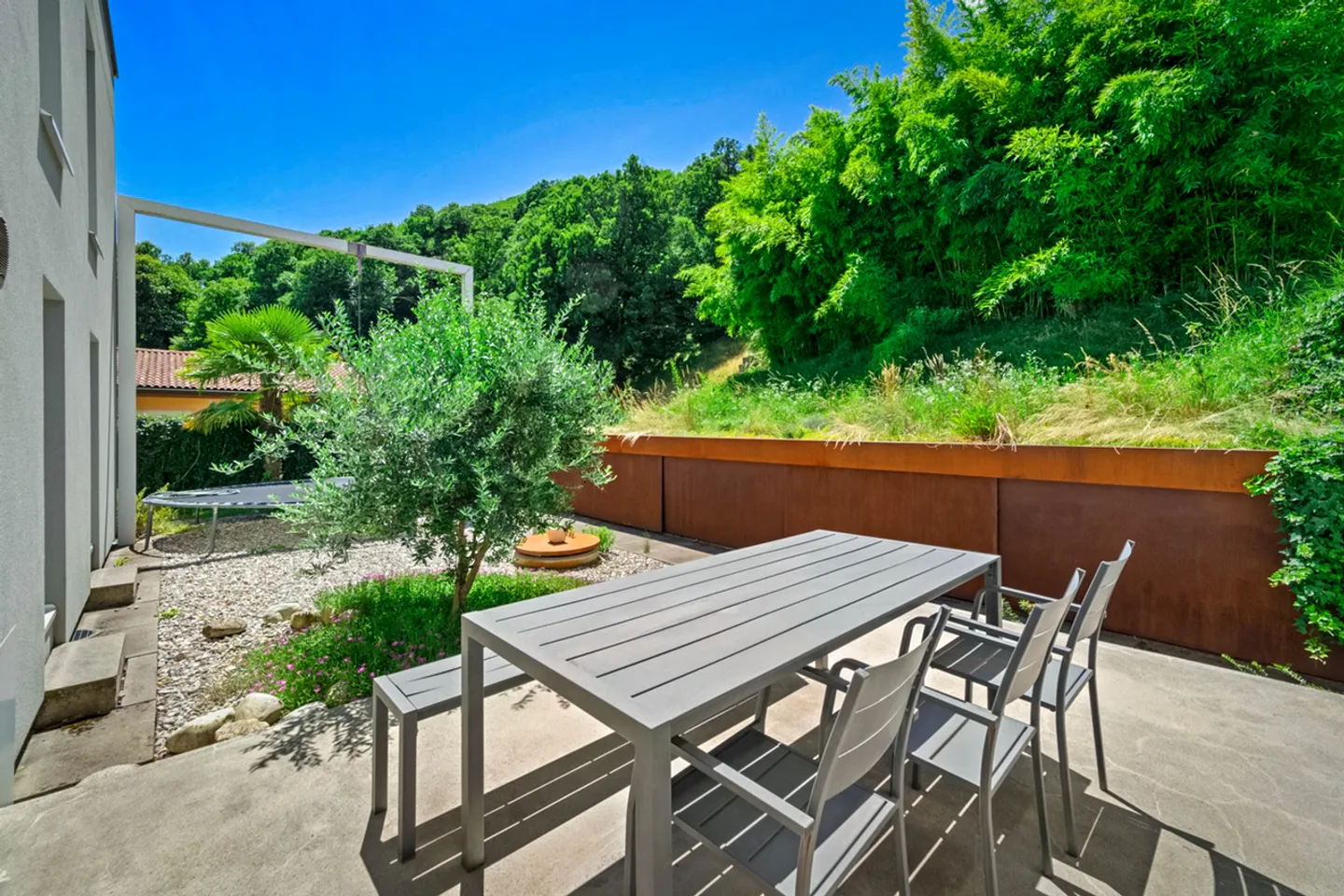 Elegant Villa in Nature - Photo 12 of 18