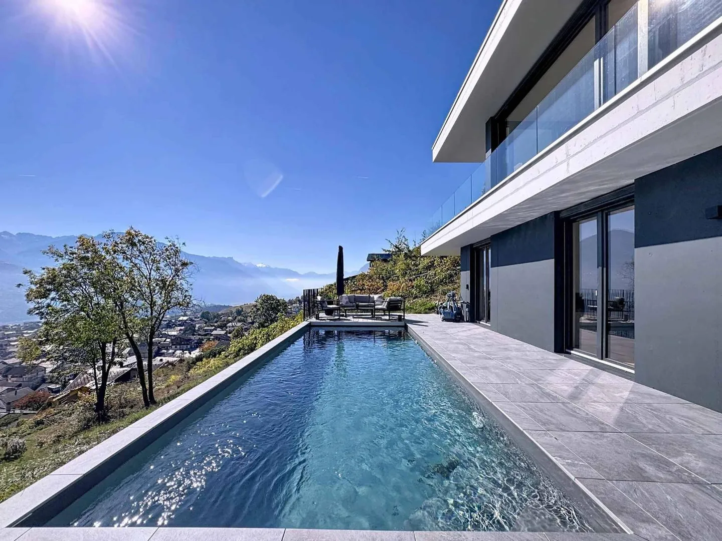 Villa contemporaine avec piscine - Photo 2 sur 13