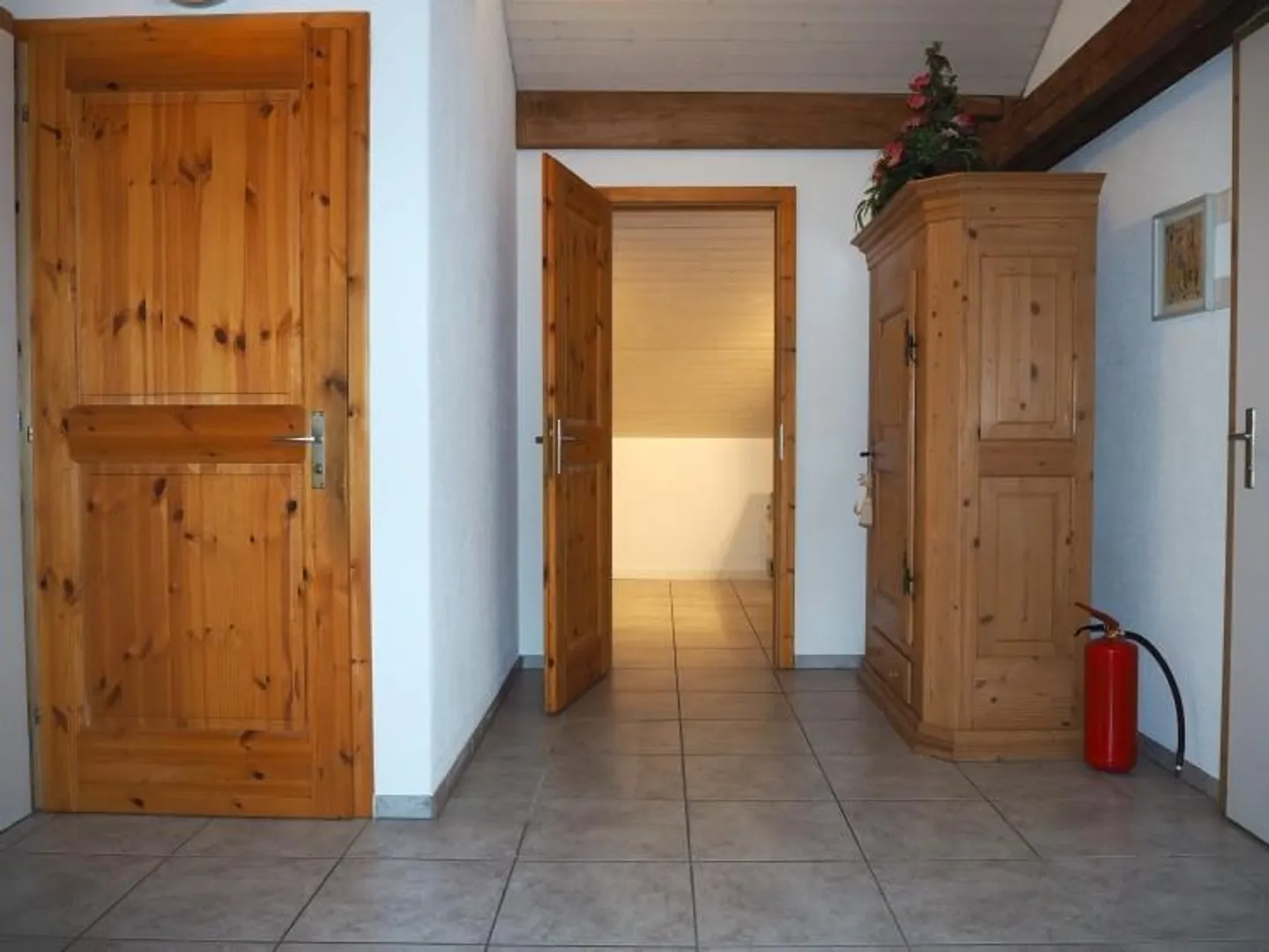 Ufficio e spazio commerciale a Schwerzenbach - disponibile dal 01.08.2026 - Foto 2 di 6