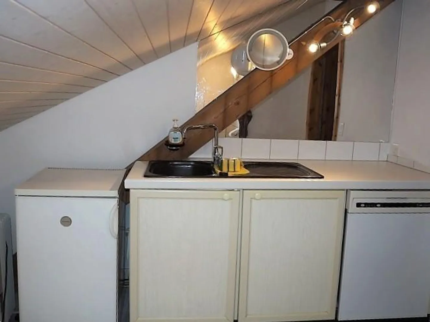 Ufficio e spazio commerciale a Schwerzenbach - disponibile dal 01.08.2026 - Foto 5 di 6