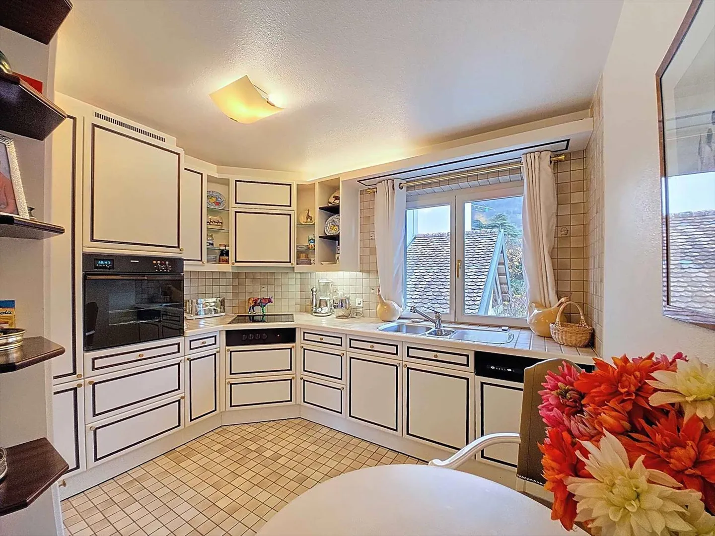 Stunning apartment on the shores of Lake Geneva with exceptional views - Photo 6 of 13