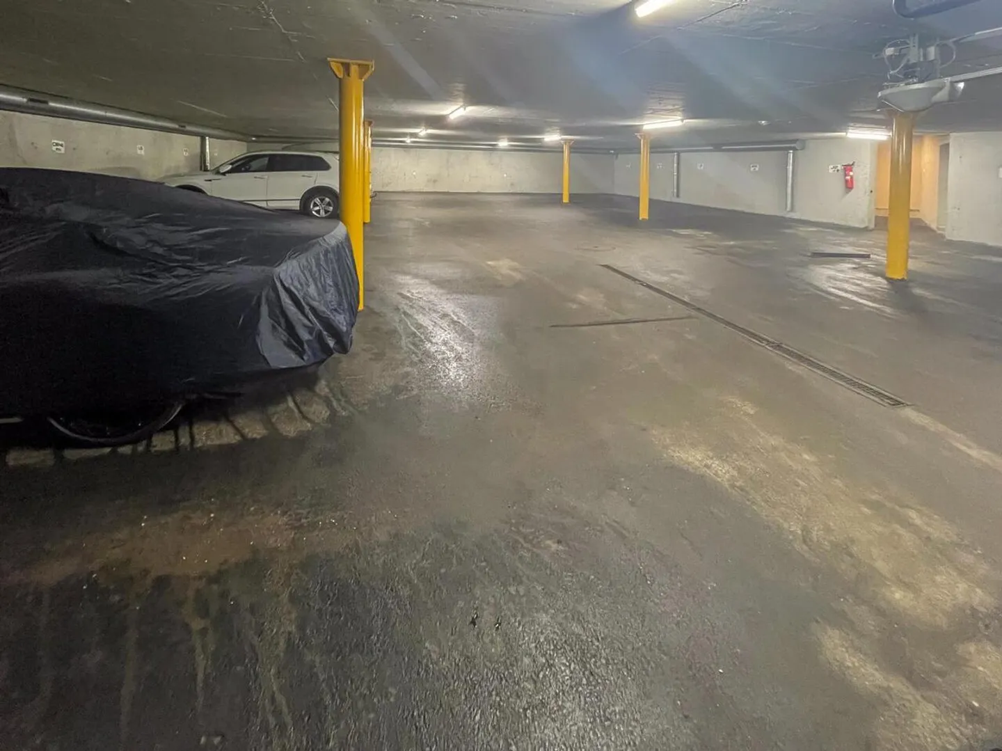 Posto auto accanto alla funivia - Foto 5 di 5