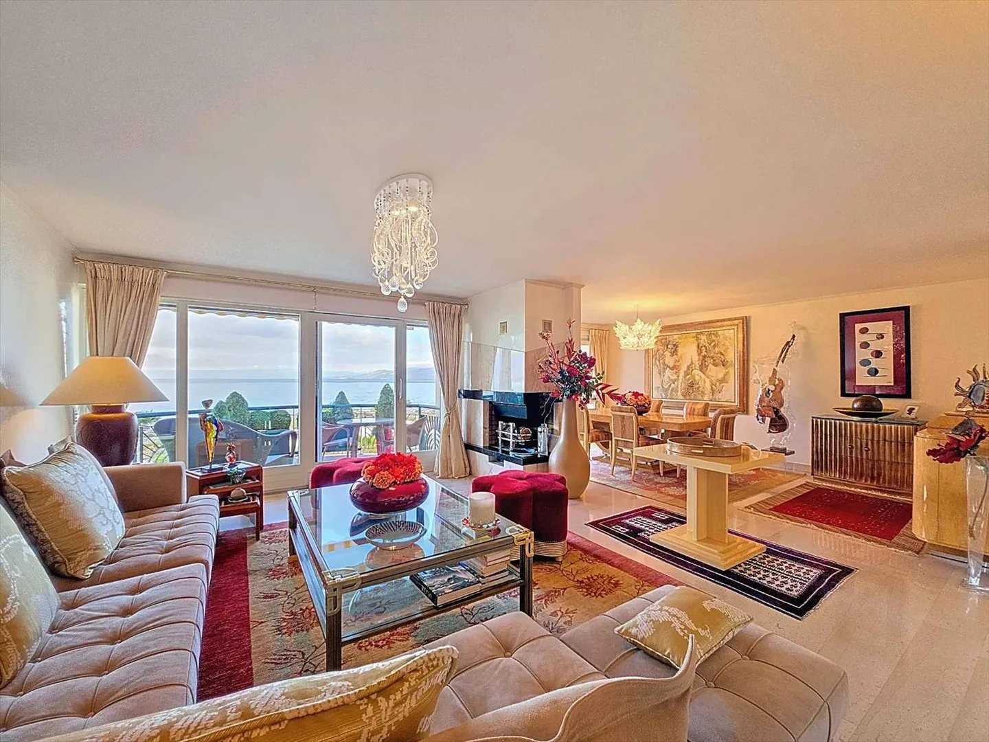 Stunning apartment on the shores of Lake Geneva with exceptional views - Photo 4 of 13