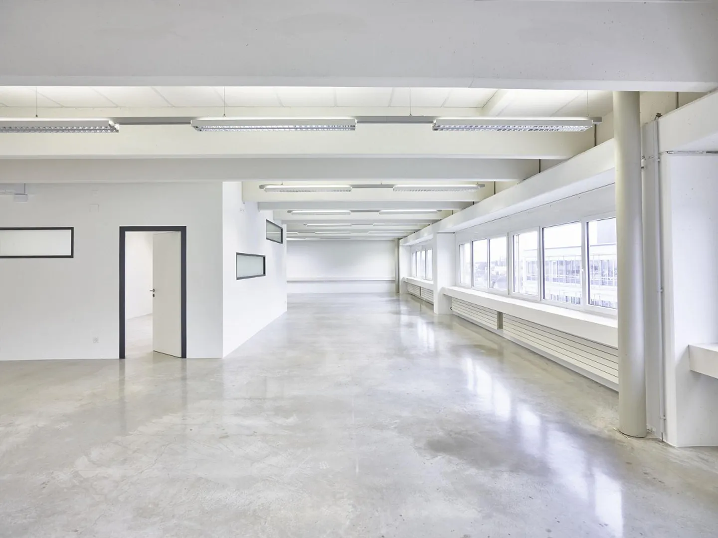 Spazio ufficio di 240m2 - completamente sviluppato e climatizzato - Foto 2 di 9