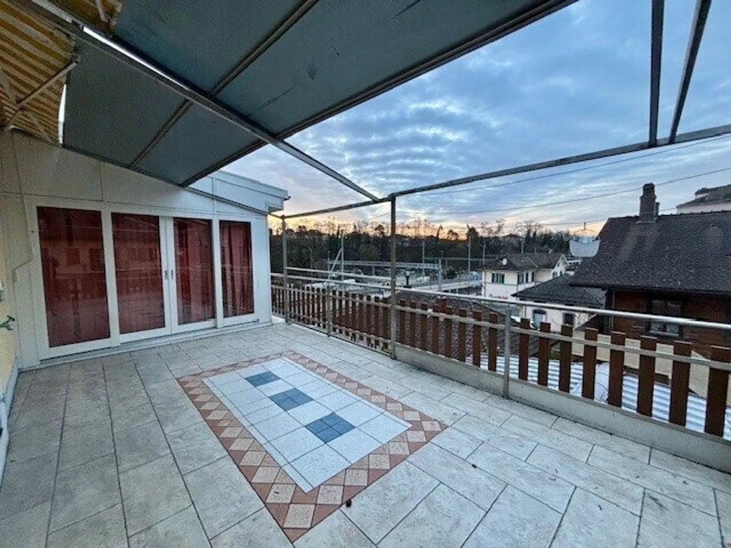 Ampio appartamento di 6,5 stanze nel centro di Penthalaz - Foto 9 di 9