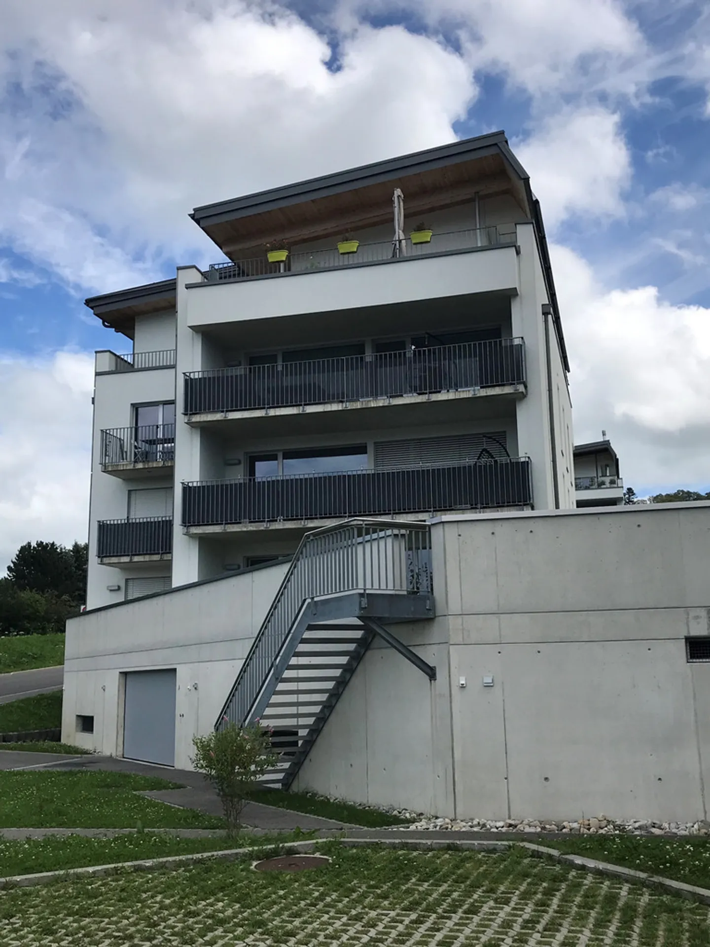 2.5-room apartment with terrace - Photo 1 of 4