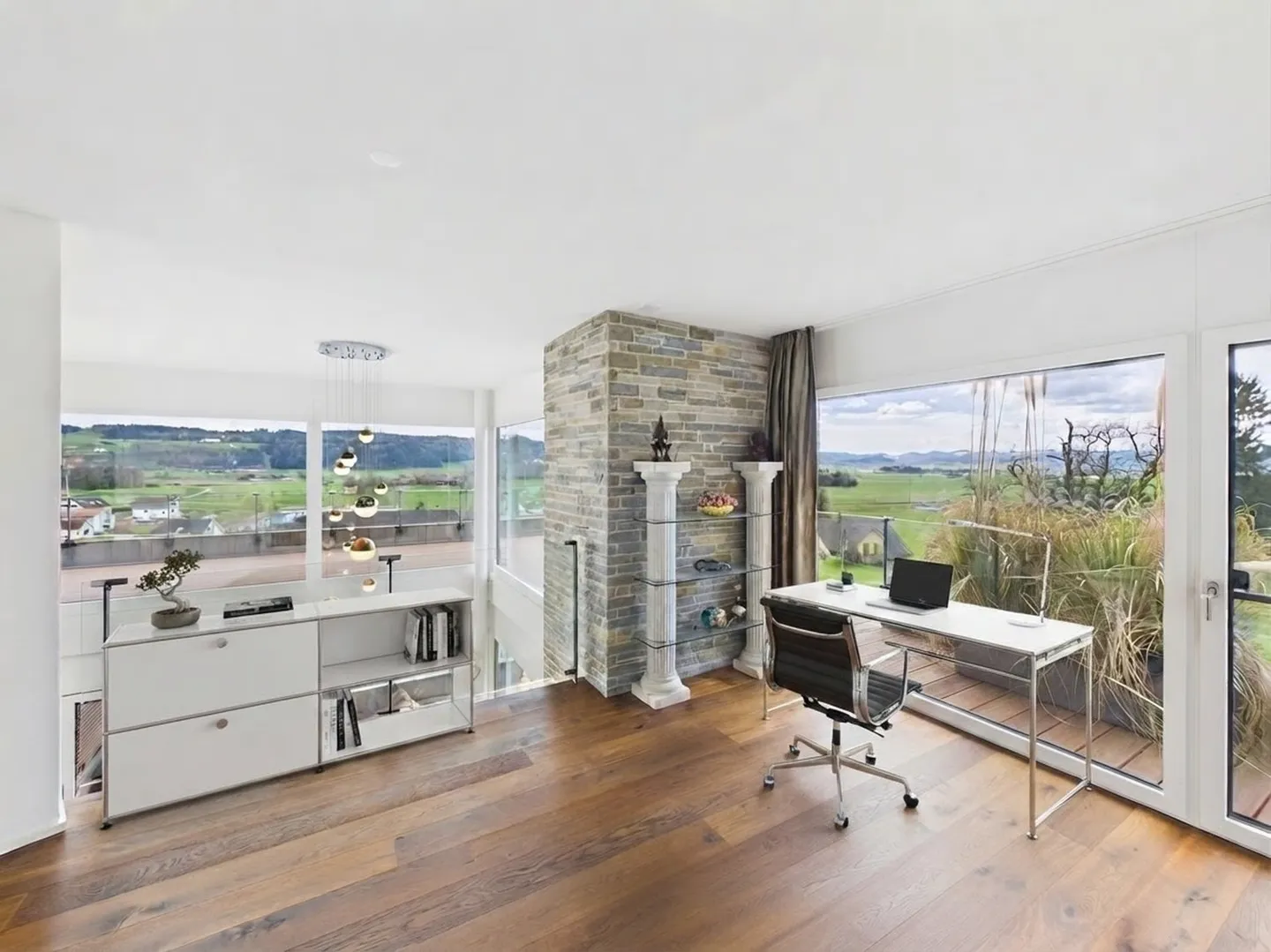 Exclusive Penthouse Maisonette | Luxury, Light & Panoramic View - Photo 5 of 6