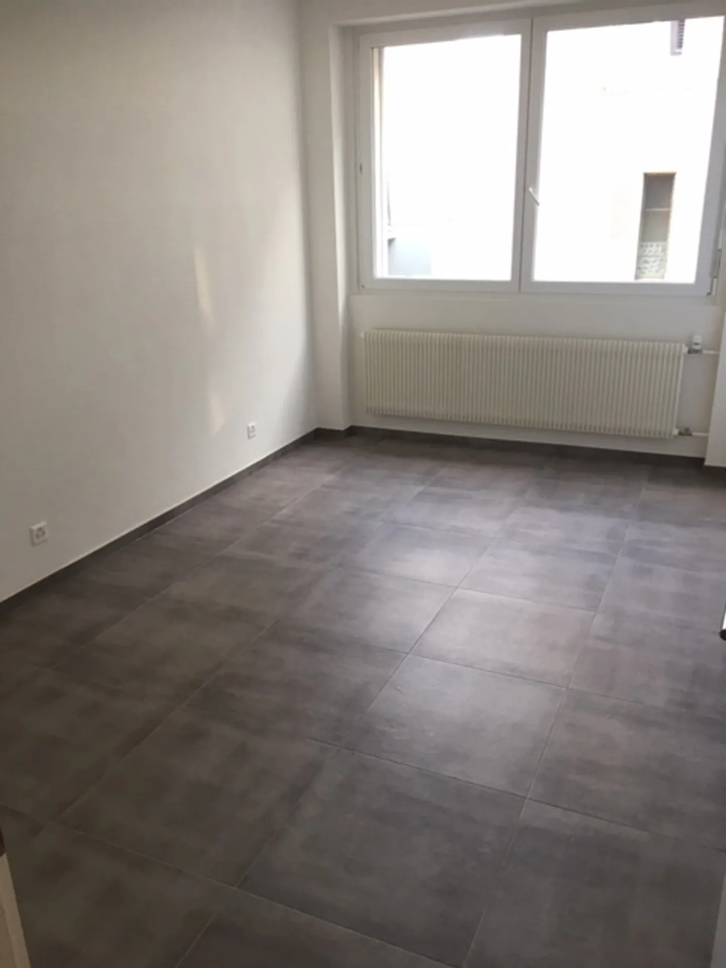 Appartement 2 pièces au 1er étage à louer au centre-ville de Bienne - Photo 4 sur 4