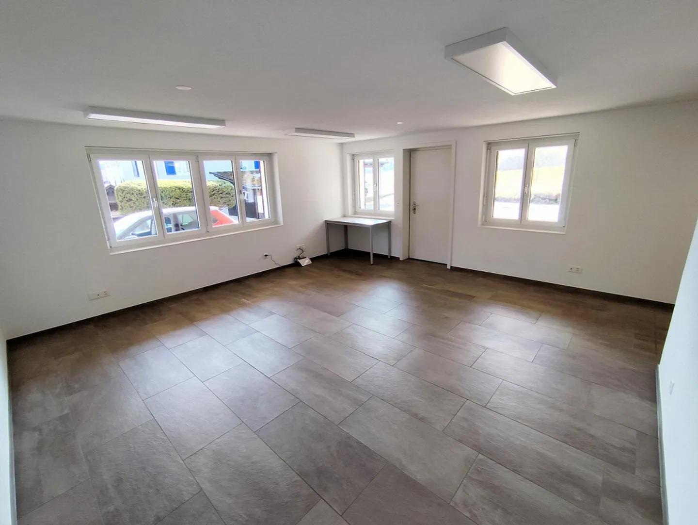 Bright studio on the ground floor with kitchen and bathroom - Photo 4 of 7