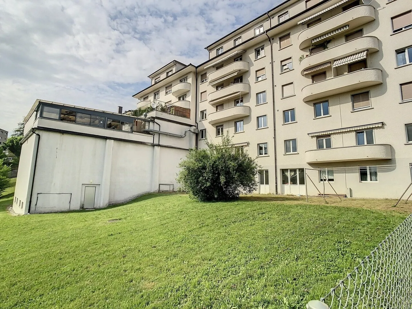 SCHÖNE 2-ZIMMER-WOHNUNG IN GUIN - Foto 2 von 2