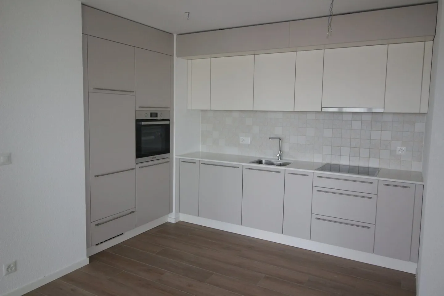 Modernes Apartment mit Loggia - Foto 2 von 8