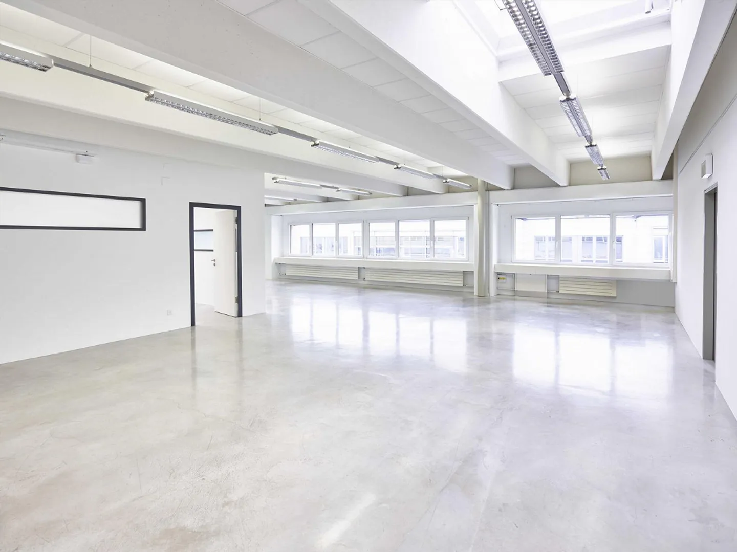 Spazio ufficio di 240m2 - completamente sviluppato e climatizzato - Foto 5 di 9