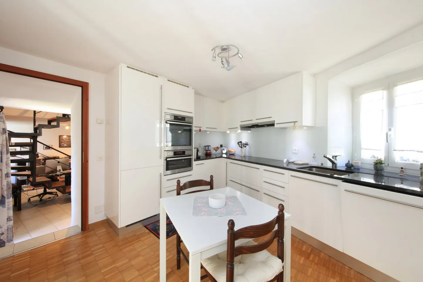 Charming single-family house in the nucleus of Arcegno also secondary residence - Photo 8 of 13