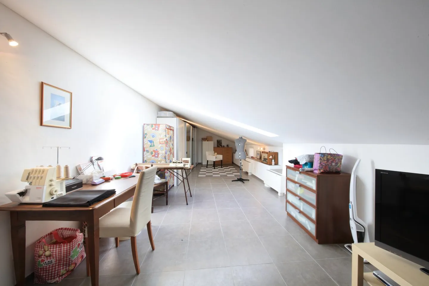 Charming single-family house in the nucleus of Arcegno also secondary residence - Photo 9 of 13