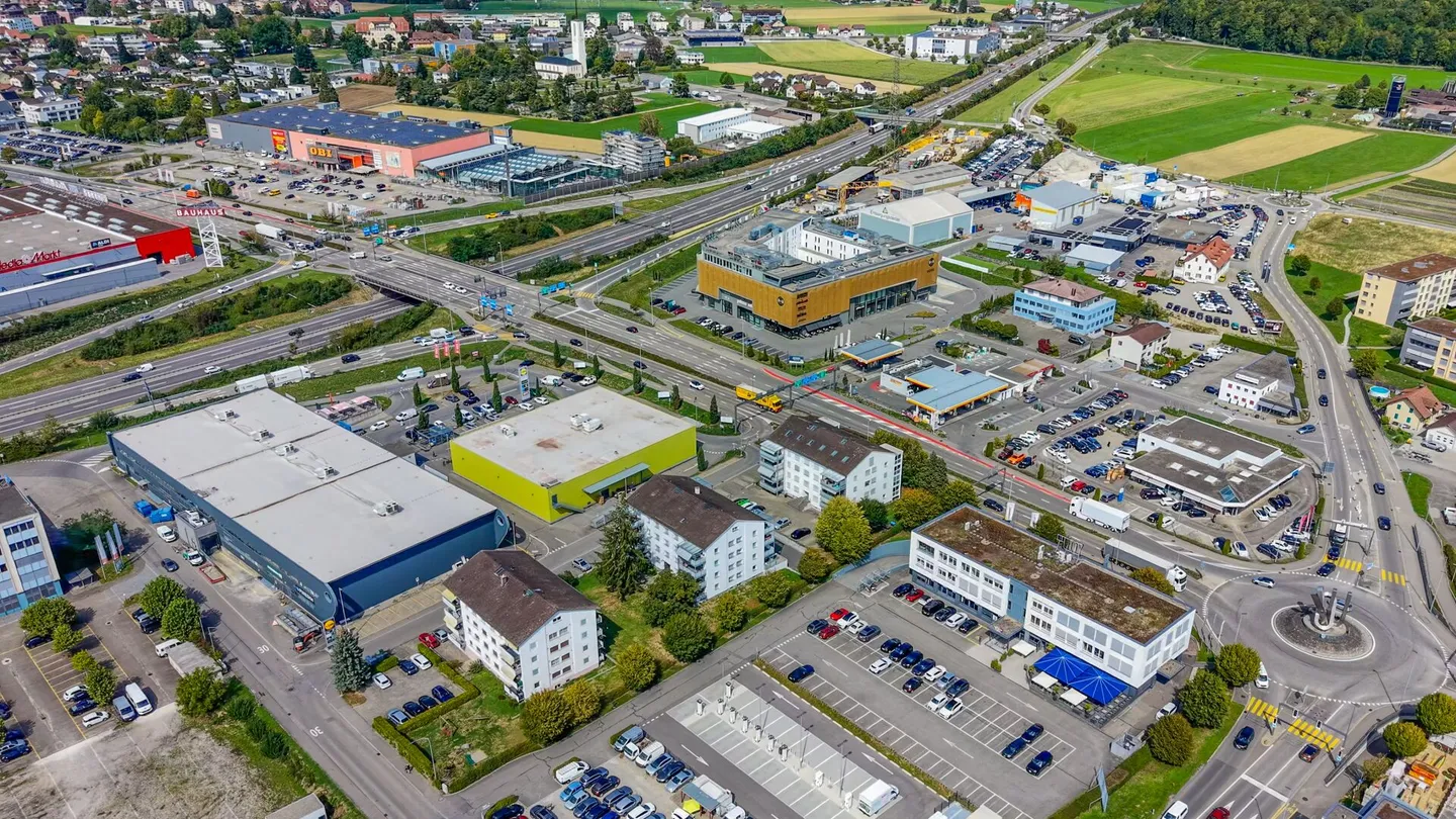 Casa multifamiliare completamente affittata a Oftringen AG - Foto 8 di 10