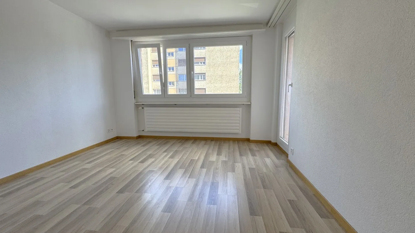 Eine charmante 2,5-Zimmer-Wohnung in Moutier - Erste Nettomiete frei - Foto 2 von 10