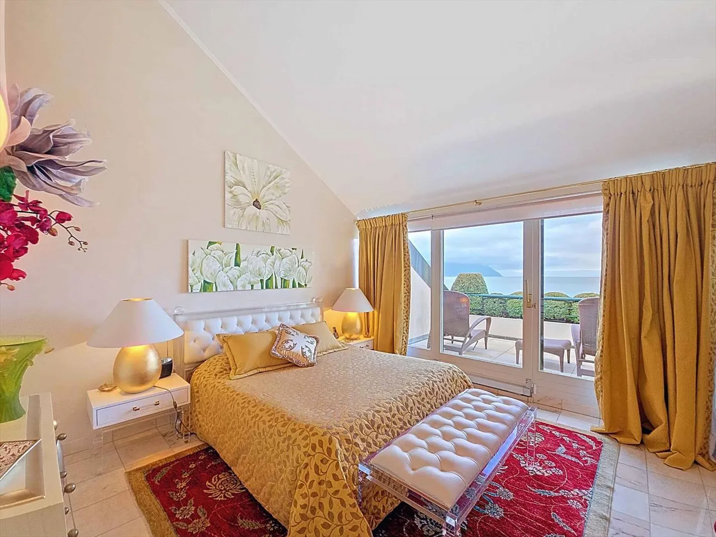 Stunning apartment on the shores of Lake Geneva with exceptional views - Photo 8 of 13