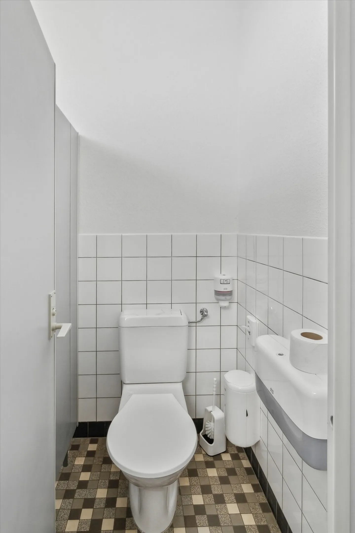 A raw diamond awaits your expansion - Photo 6 of 7