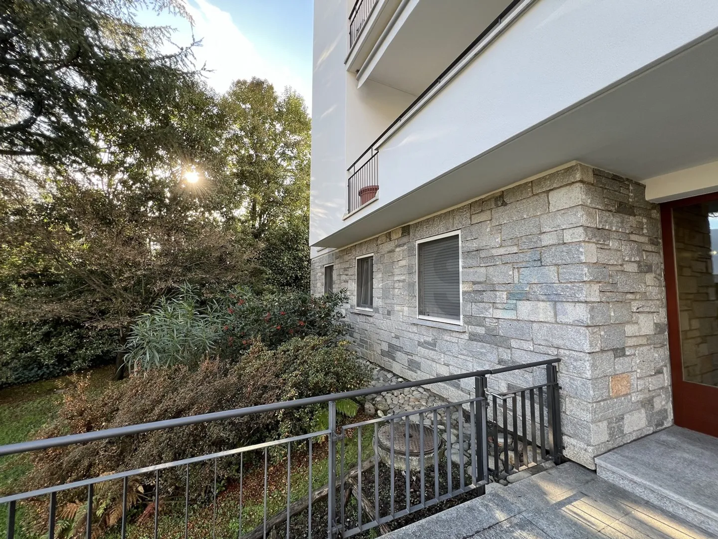 LUGANO MODERN APARTMENT 3 ROOMS A FEW STEPS FROM THE CENTER - Photo 5 of 13