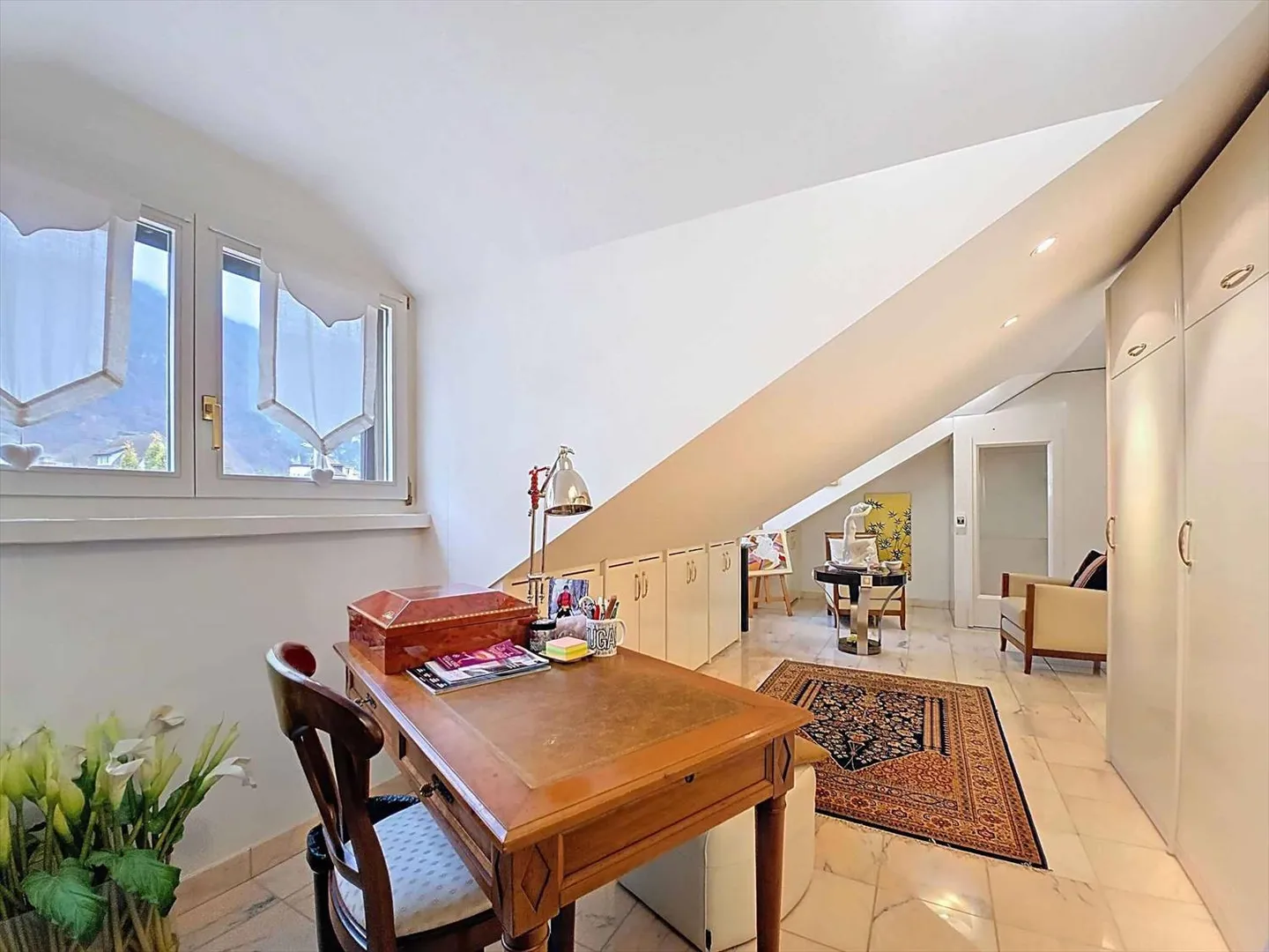 Stunning apartment on the shores of Lake Geneva with exceptional views - Photo 12 of 13