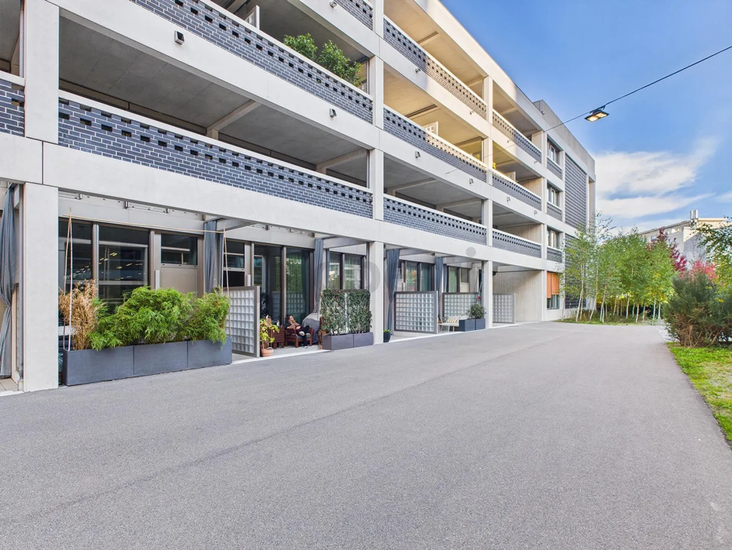 Appartamento duplex moderno di 3,5 locali con due balconi a Zurigo O... - Foto 16 di 18