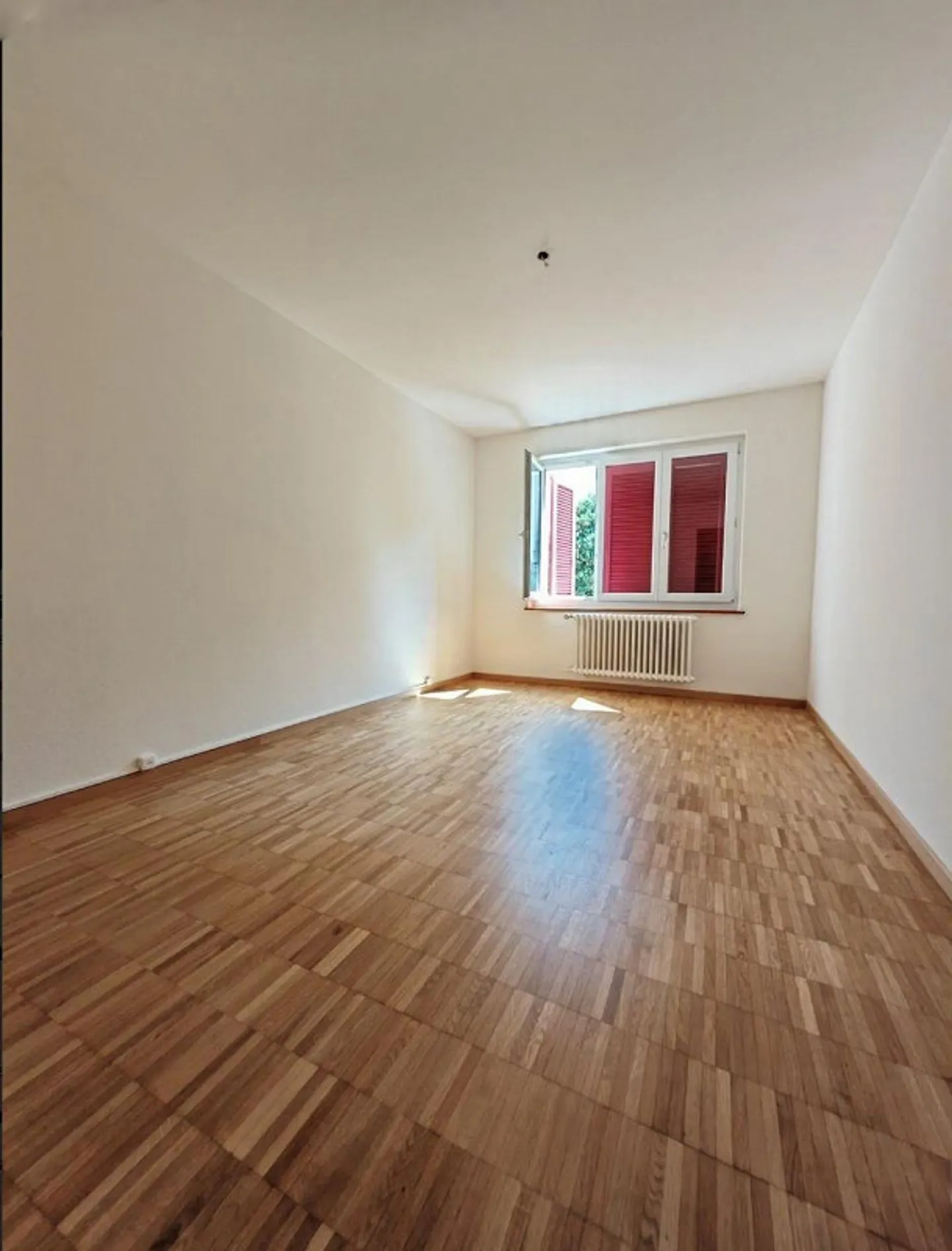 Charmante appartement en mezzanine dans le vert, juste à côté de Triemli/In der Ey - Photo 4 sur 9