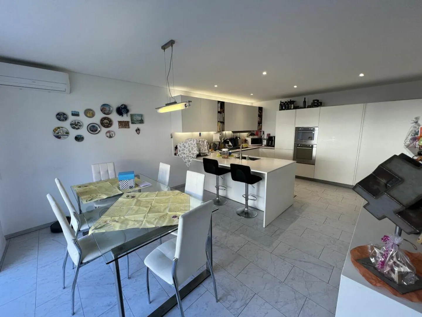Casa unifamiliare in complesso di case a schiera con 4,5 stanze e giardino - Foto 4 di 12